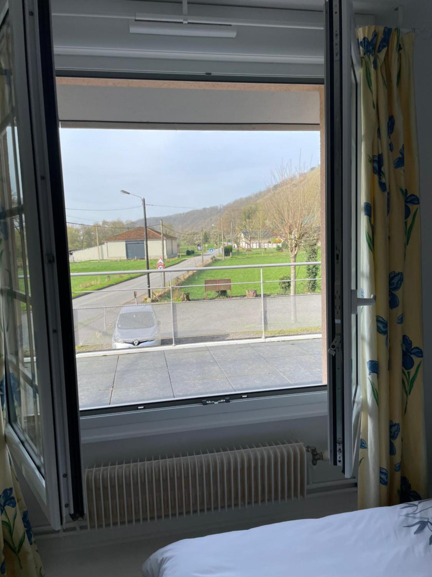 Auberge De La Roque La Roquette Kültér fotó