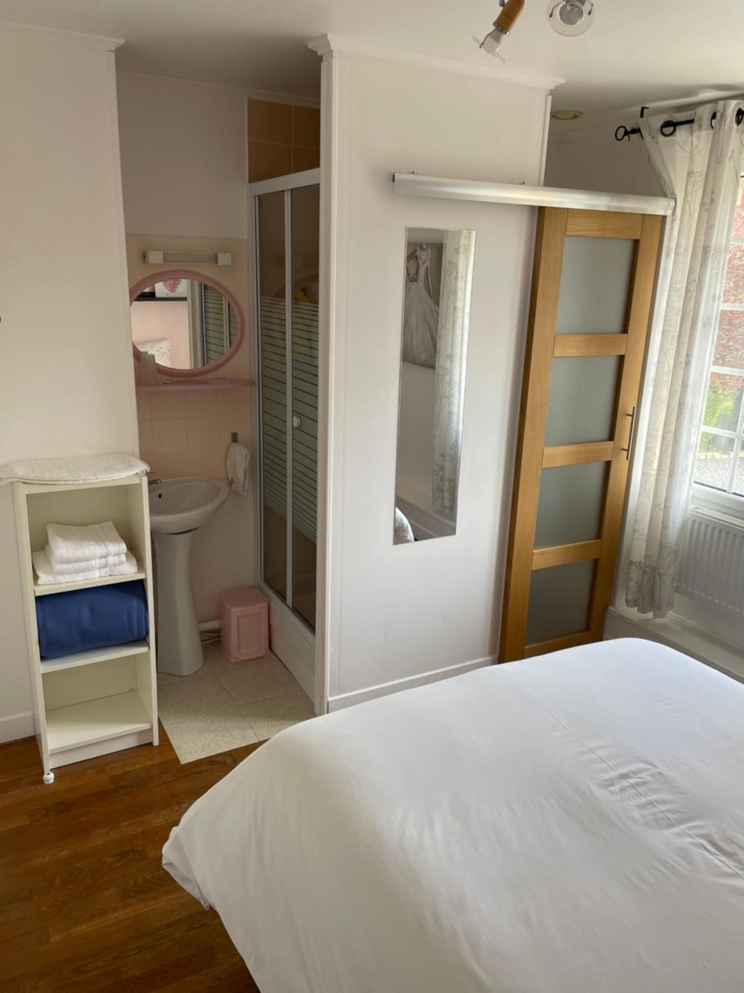 Auberge De La Roque La Roquette Kültér fotó
